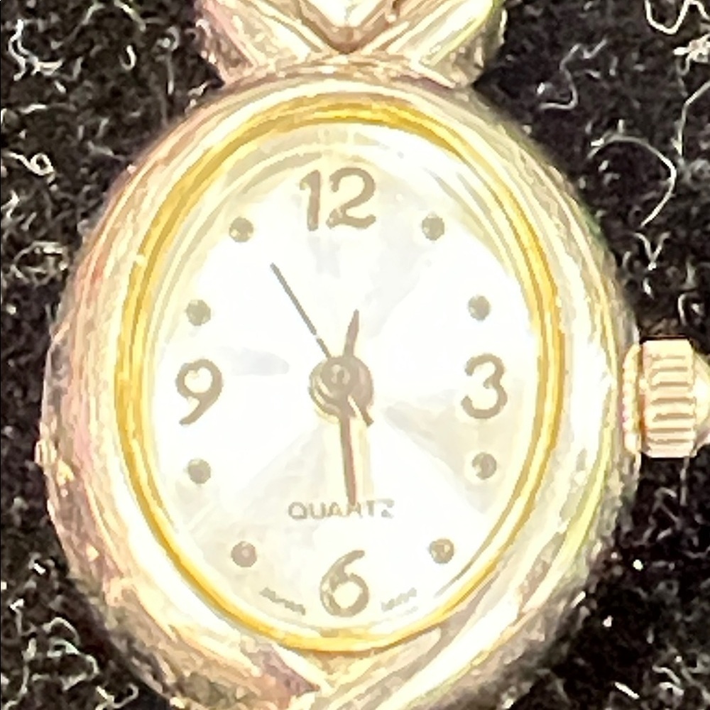 Vintage Avon Silver And Cat Eye Watch View 3